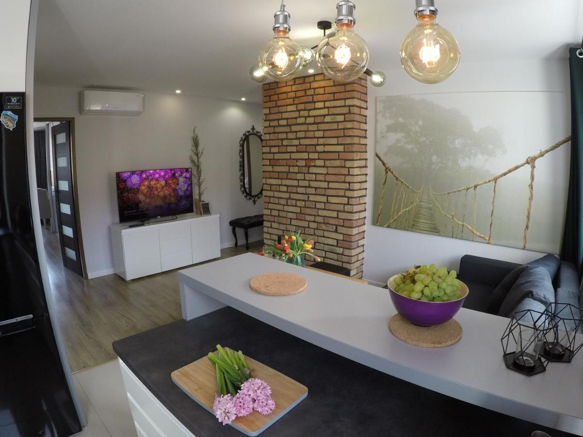 Apartament Bieszczady Apartment Ustrzyki Dolne Ngoại thất bức ảnh